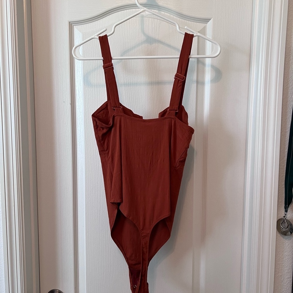 Free People Adjustable back bodysuit. - Picture 2 of 3